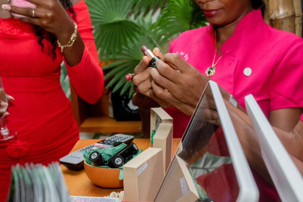 IVINDO lance son rouge à lèvres Bio